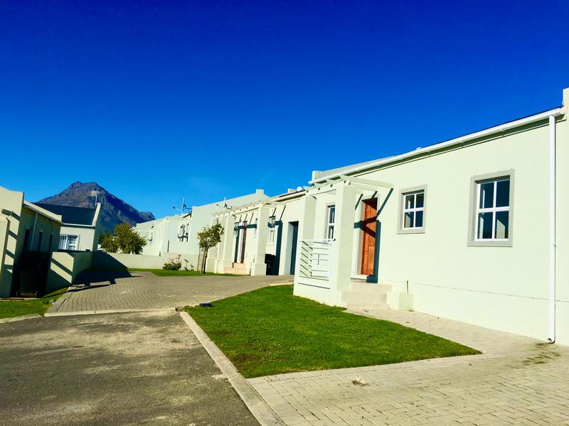 To Let 4 Bedroom Property for Rent in Cloetesville Western Cape